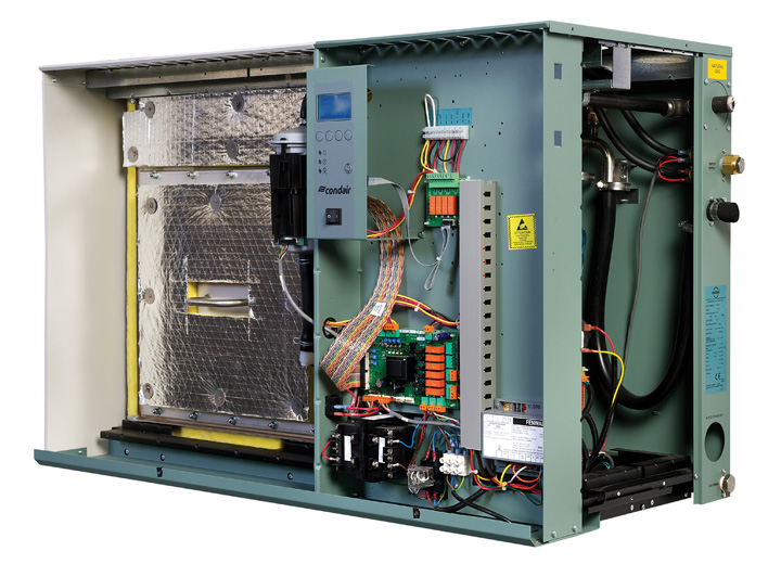 Insulated humidifier water tank