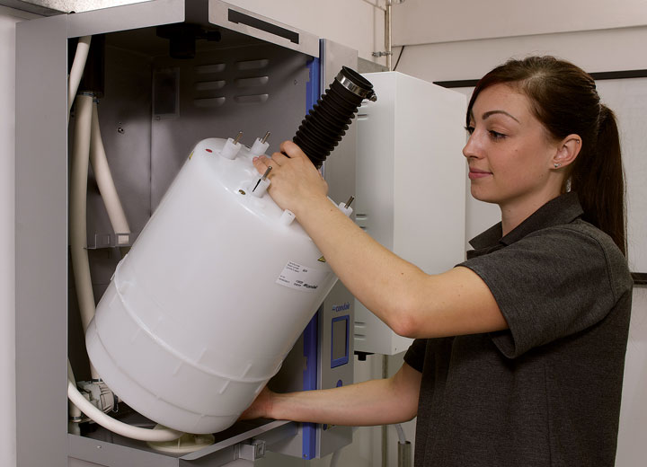 Simple humidifier maintenance